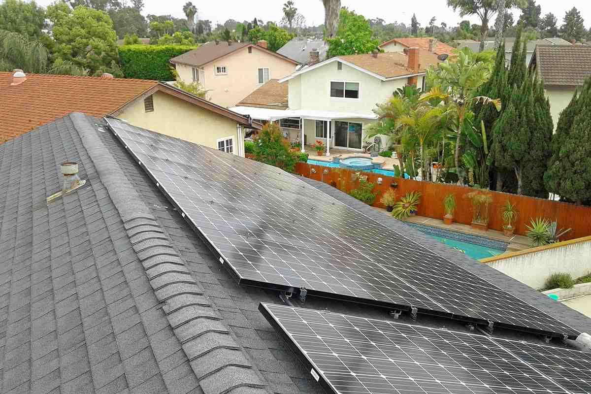 How much do solar panels cost for a 2000 square foot house?