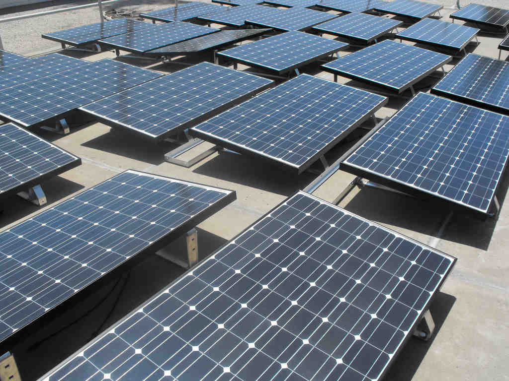 Does SDG&E pay you for solar power?