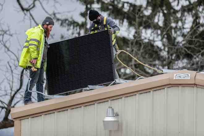 Advocates worry net metering's replacement won't fairly compensate Hoosier customers