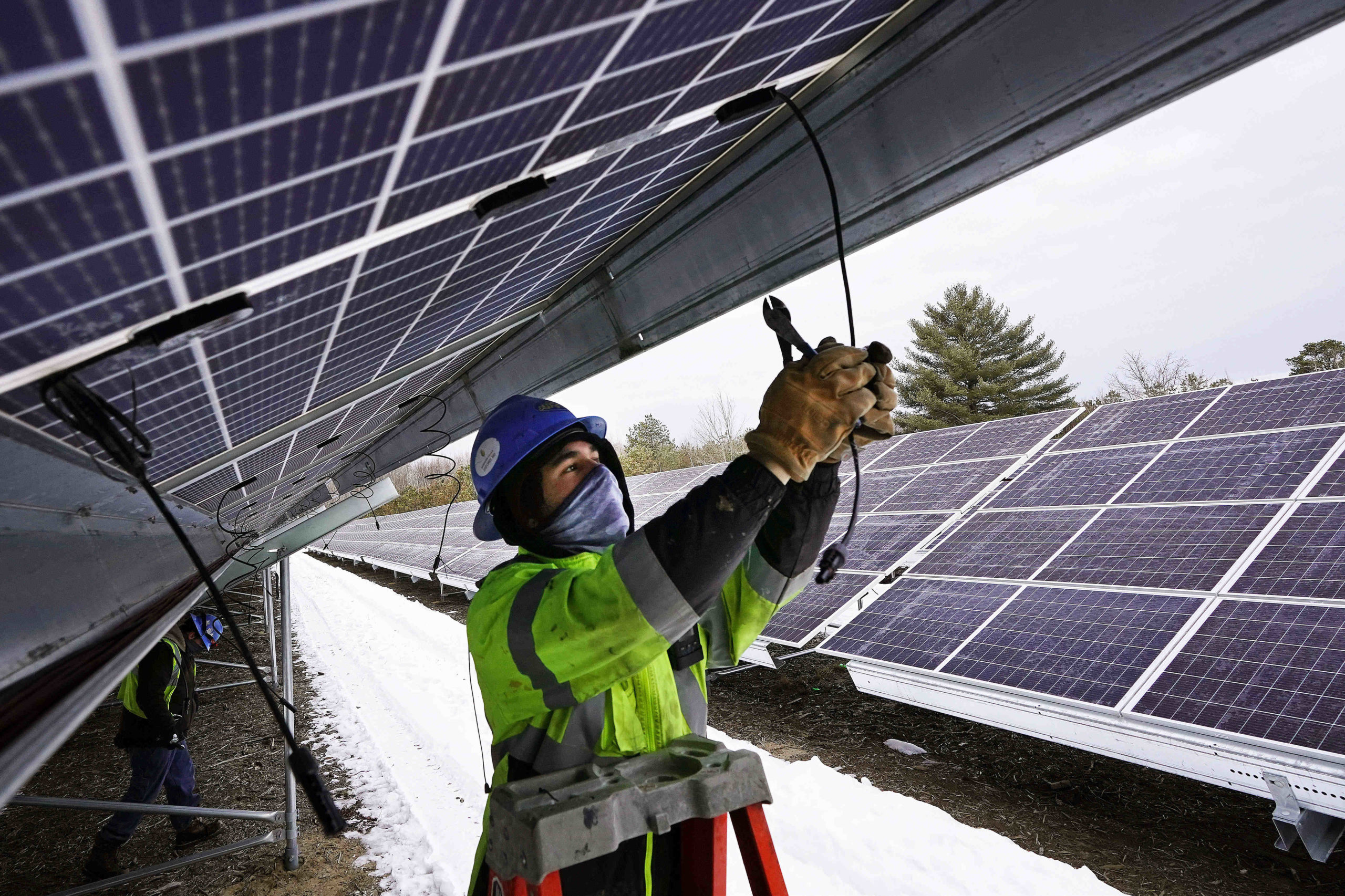 What is the federal tax credit for solar?