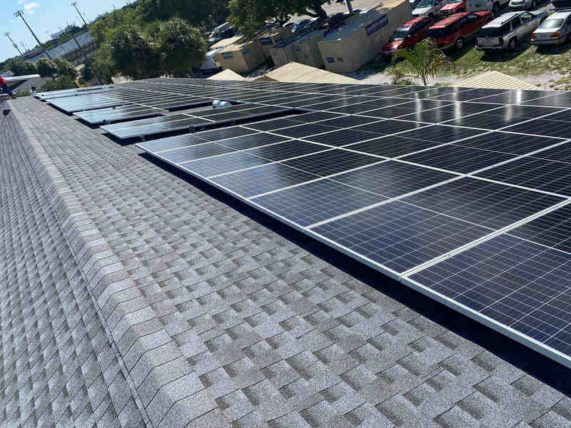 How can I get free solar panels in Florida?