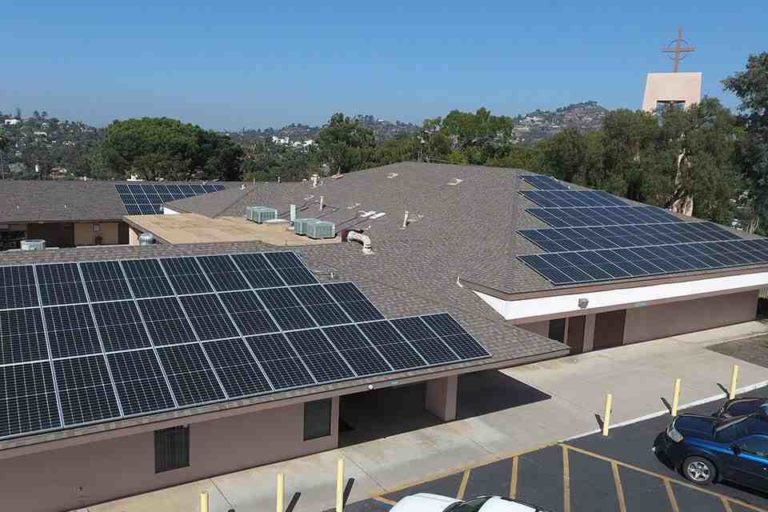 Does san diego have solar power