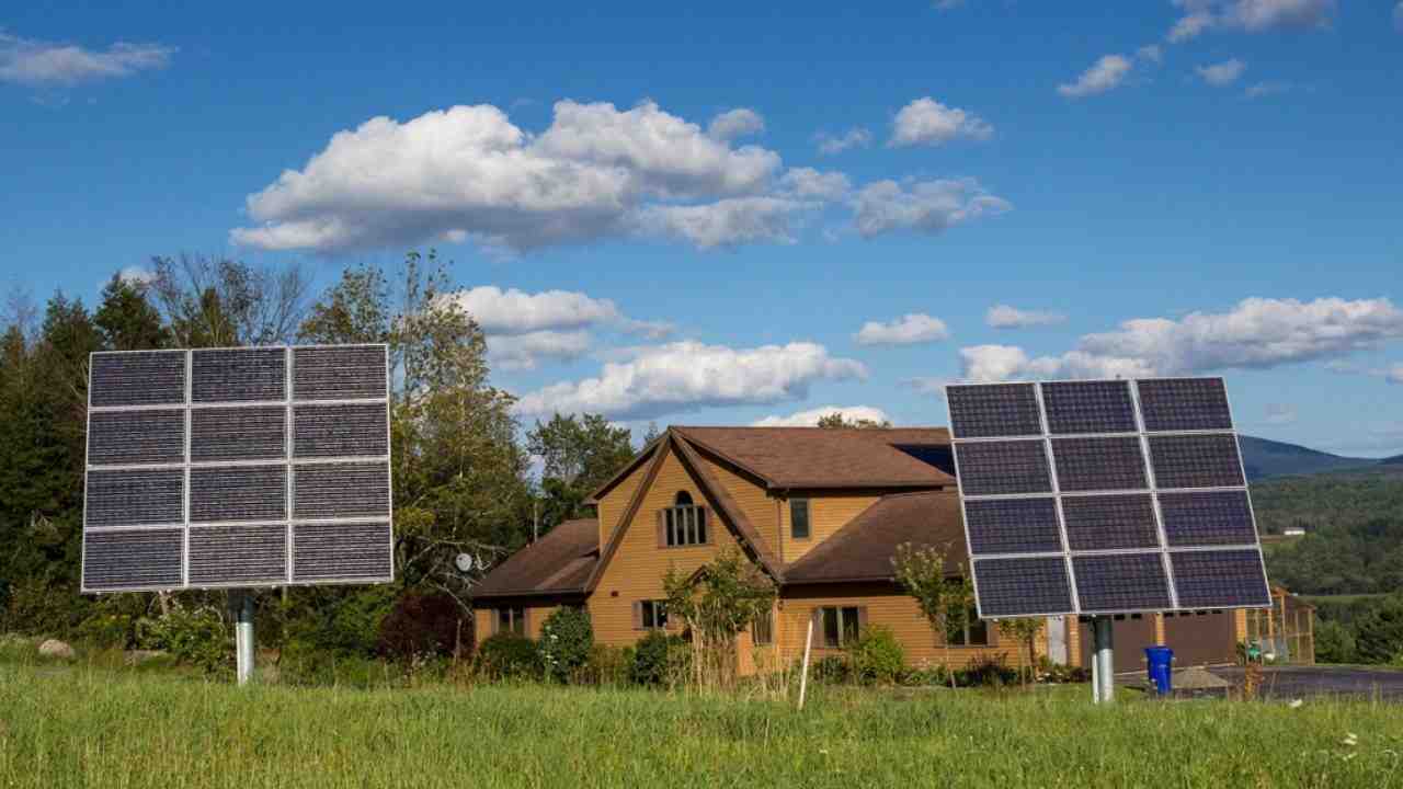 Why solar energy is popular ?