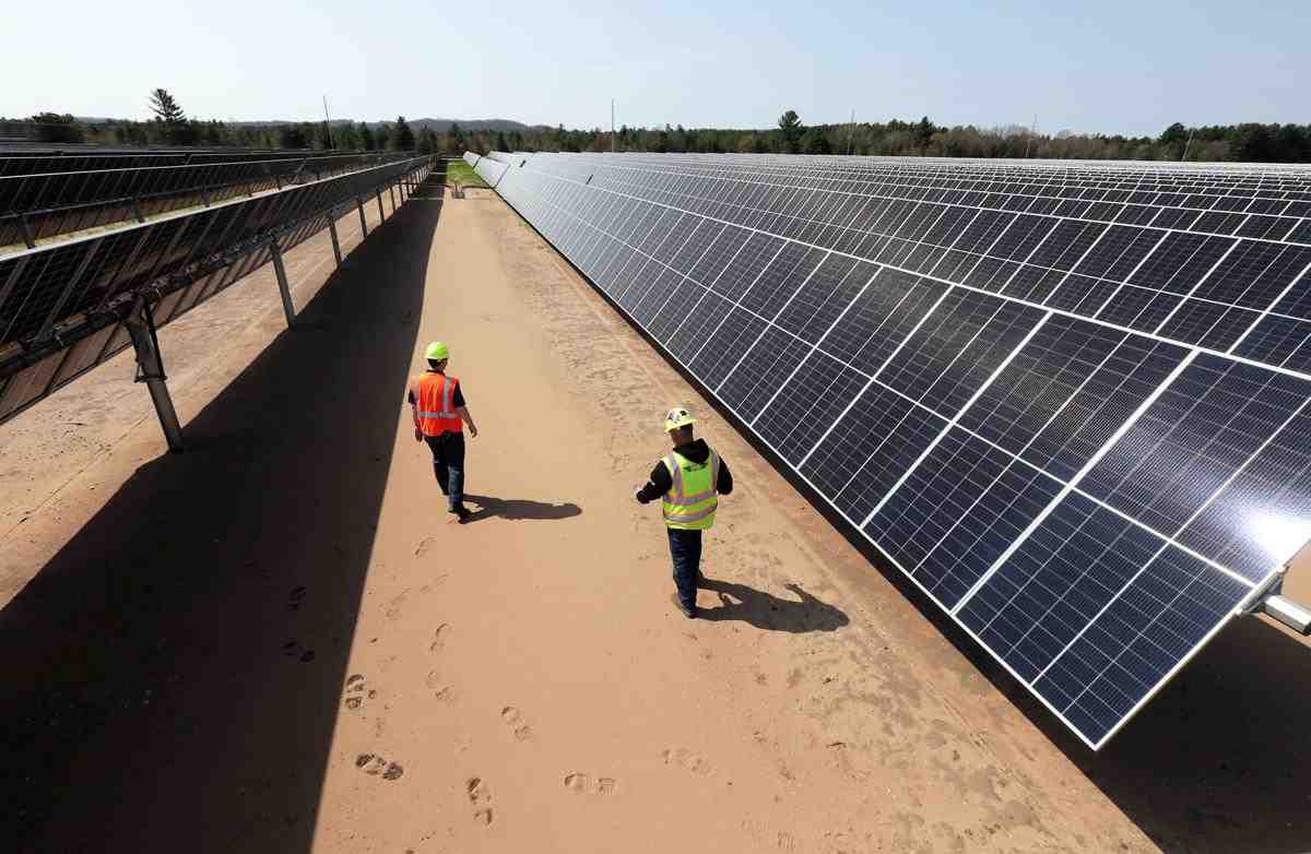Why solar power is failing amid record heat