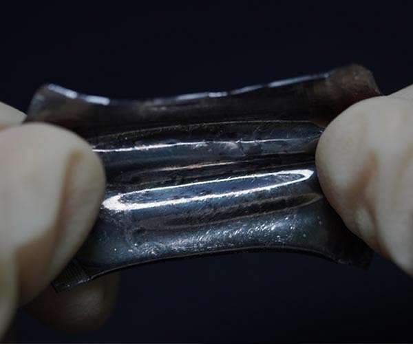 Stretchable battery packaging with moisture and gas barrier could power wearable devices