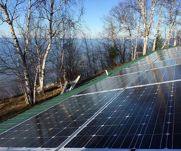 Rooftop solar panels could power one third of US manufacturing sector