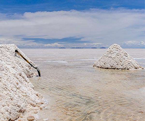 Chinese, Russian firms to build lithium plants in Bolivia