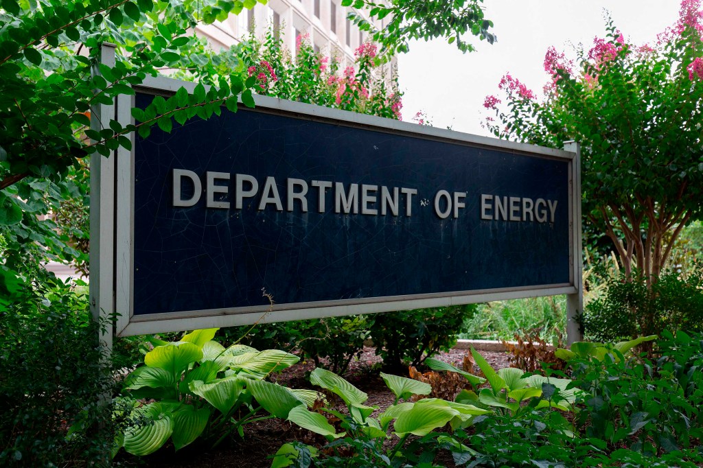 Energy Department announces $325M for batteries with longer storage