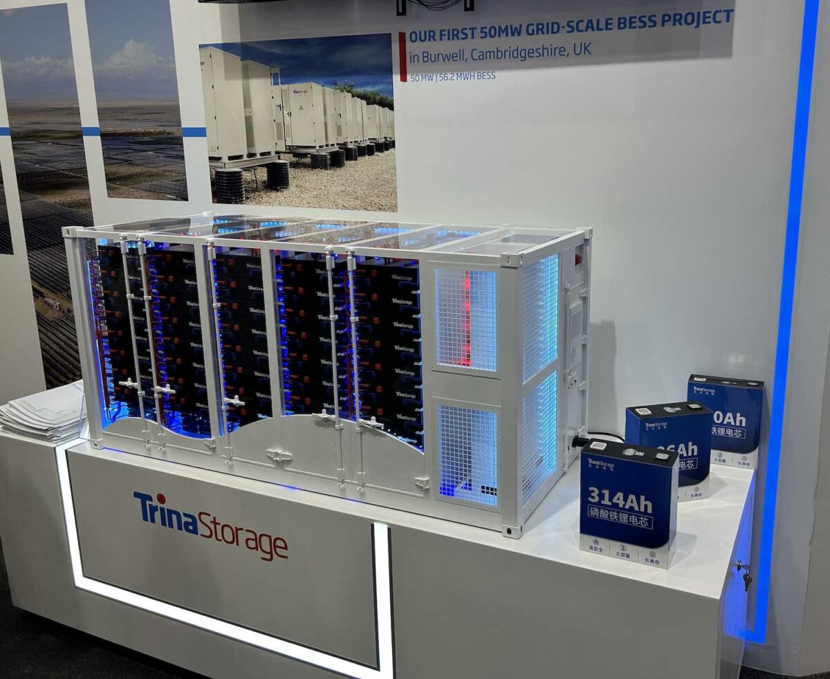 China solar giant moves into global utility battery market, with big plans for Australia