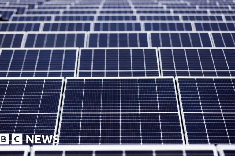 Plans for new solar farm in Devon approved