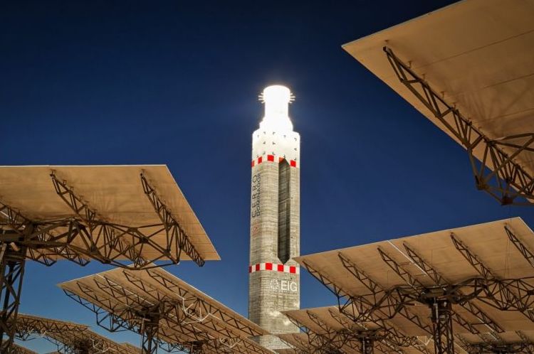The heat from highly concentrated solar energy could be used for pyrolysis to recycle lithium-ion batteries
