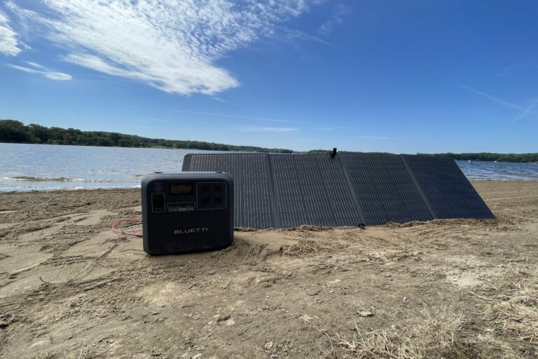 bluetti AC180 portable power station and PV200 solar panels
