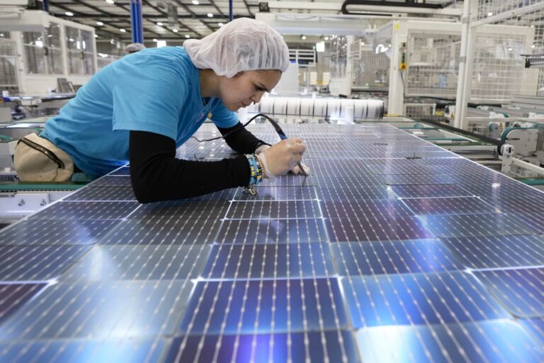 ITC moves to impose more tariffs on Asian solar cells