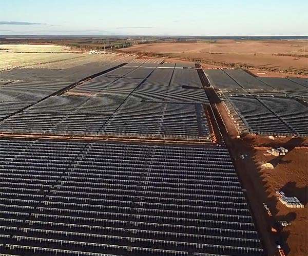 Australia approves world's 'largest' solar hub