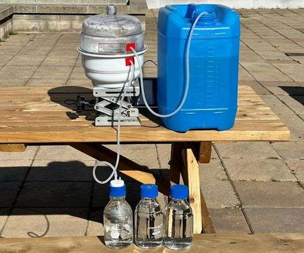 Turning seawater into fresh water using solar-powered technology'