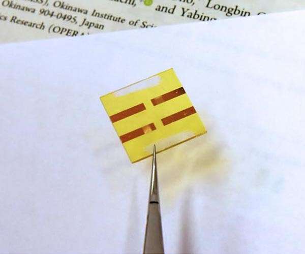 Perovskite Diode Sets Records as Both a Solar Cell and an LED